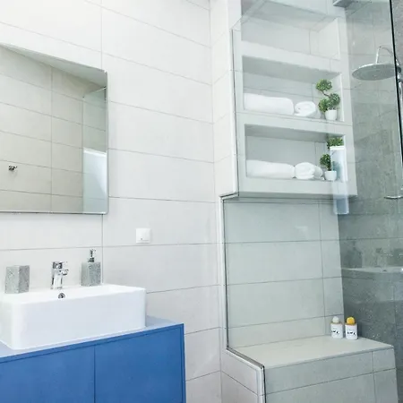 A Spacious Brand New Studio Ideal For 2 A Athens